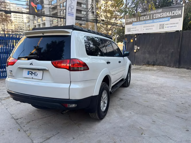 2014 Mitsubishi Montero Sport 2.5 GLX DIESEL 4X2 AT 5P.