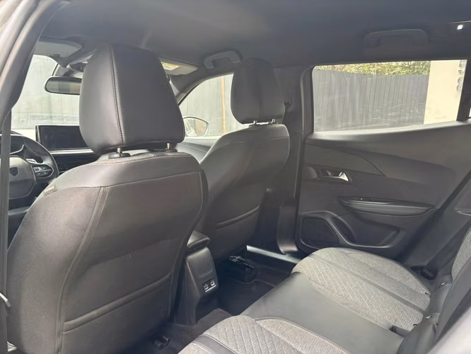 2024 Peugeot 2008 1.5 ALLURE PACK BLUEHDI 130 DIESEL 4X2 AT 5P.
