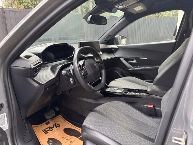 2024 Peugeot 2008 1.5 ALLURE PACK BLUEHDI 130 DIESEL 4X2 AT 5P.