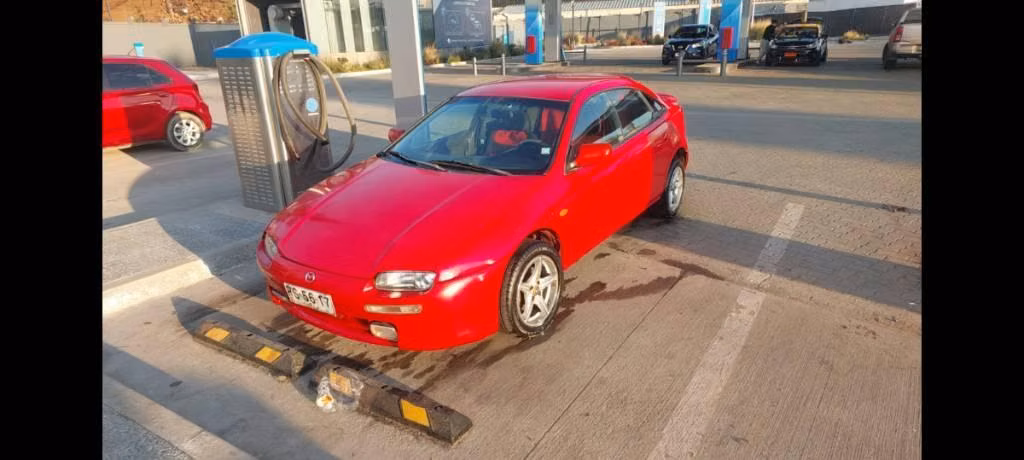 Auto mazda artis