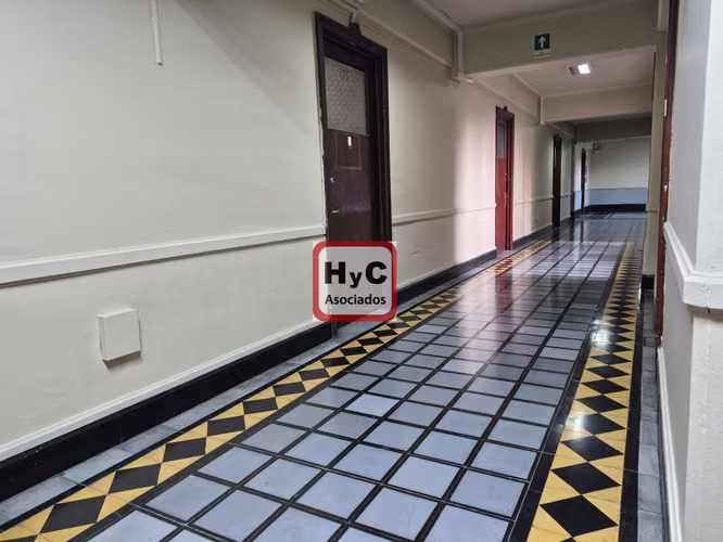 Oficina en Venta en Pleno Santiago Centro – Excelente Ubicación