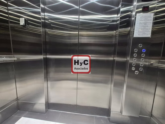 Oficina en Venta en Pleno Santiago Centro – Excelente Ubicación