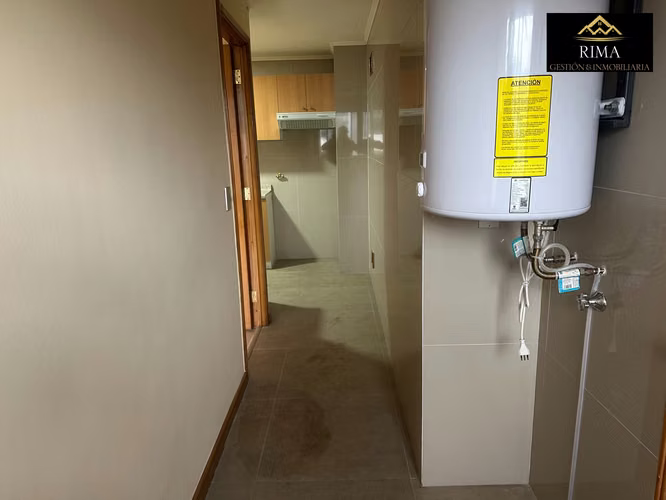 Departamento familiar en tercer piso: amplio living comedor, 4 dormitorios y 3 baños - Imagen 7