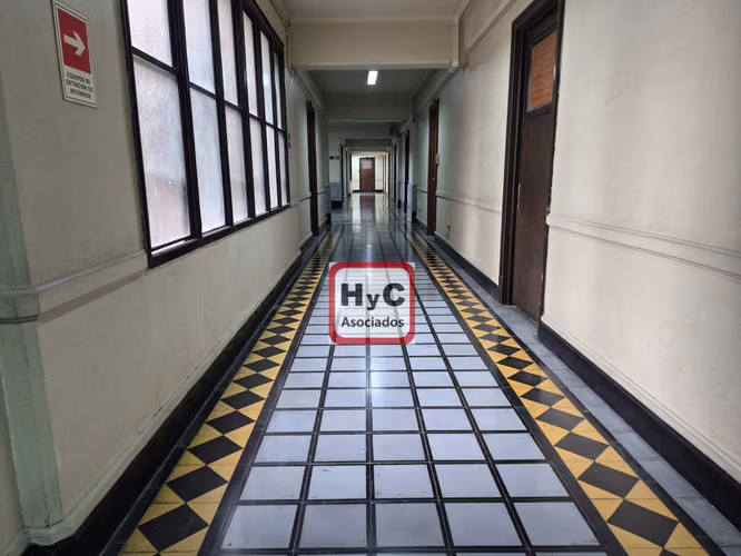 Oficina en Arriendo en Santiago Centro – Excelente Ubicación - Imagen 11