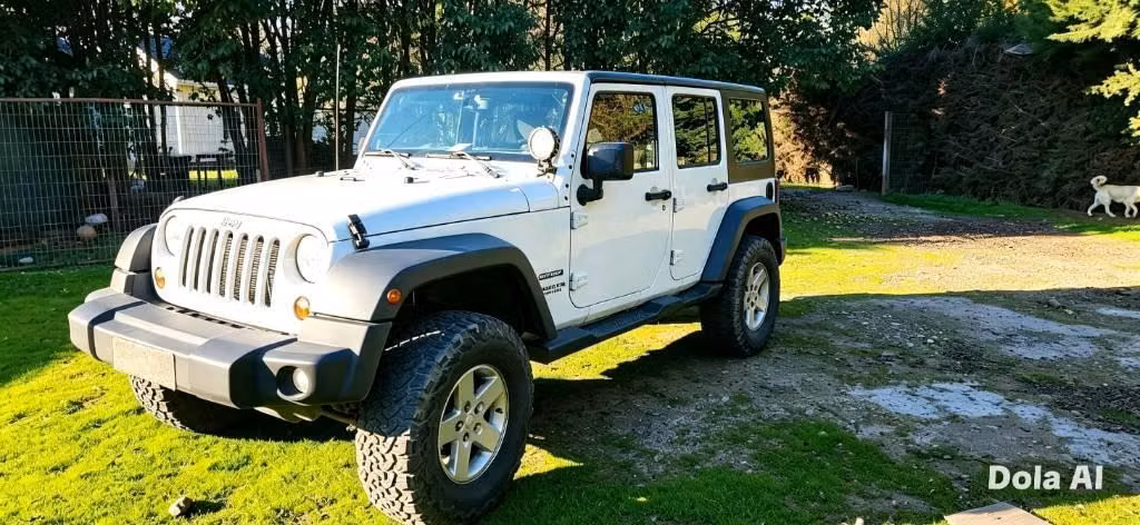 VENDO JEEP WRANGLER UNLIMITED SPORT 4x4 — Año 2013