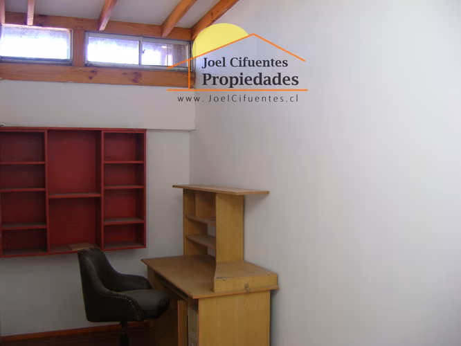 Casa sólida, 5 dormitorios, 2 baños, con vista a la bahía. Cod-2073 - Imagen 9