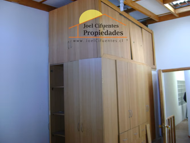 Casa sólida, 5 dormitorios, 2 baños, con vista a la bahía. Cod-2073 - Imagen 17