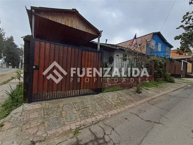 Casa esquina en venta de 3 dorm. en Maipú