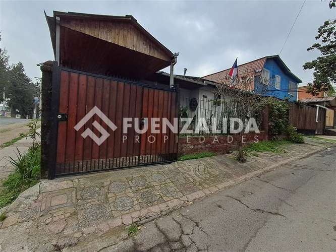 Casa esquina en venta de 3 dorm. en Maipú