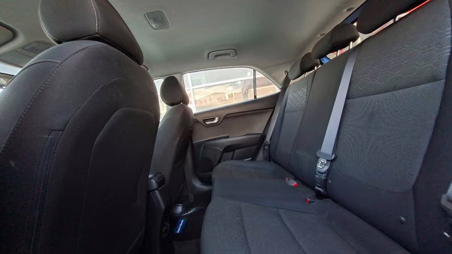 Kia Rio EX 1.4 (2019) - Imagen 14