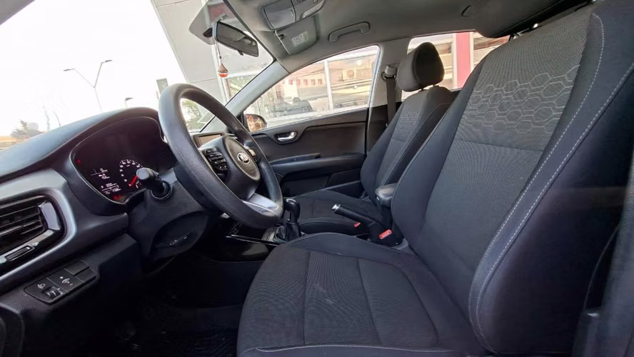 Kia Rio EX 1.4 (2019) - Imagen 13