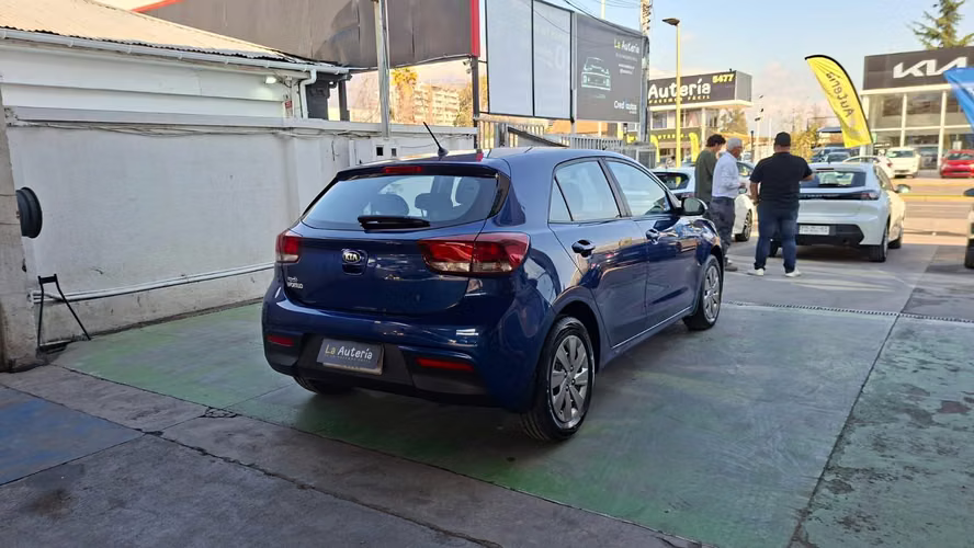 Kia Rio EX 1.4 (2019) - Imagen 3
