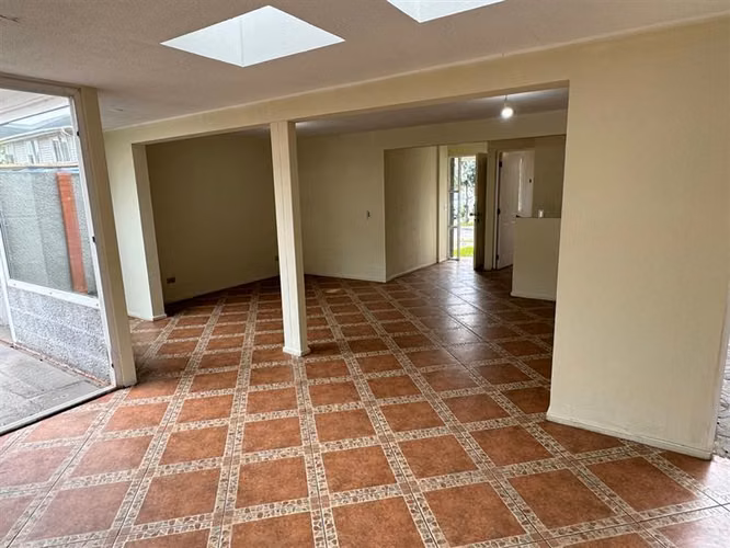 HERMOSA PROPIEDAD DENTRO DE CONDOMINIO EN ENEA - Imagen 23