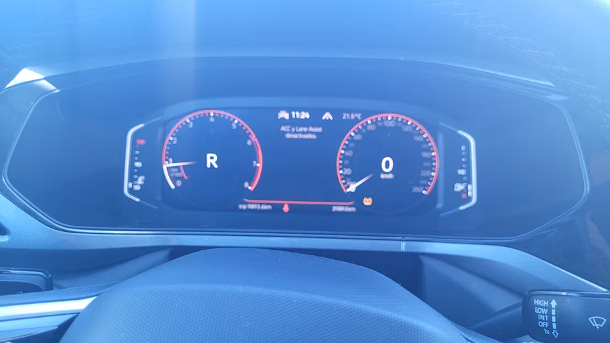 VolkswagenTAOS TSI 4X2 1.4 FULL AUT. 1.4 • 4x2 • Automática • 2024 - Imagen 15