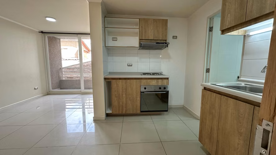 OPORTUNIDAD DE HOME STUDIO Y BODEGA | EN SANTA ANA - Imagen 4
