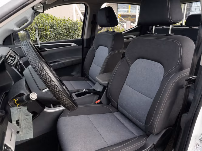 MAXUS T60 4WD 2.0 - 2024 | 4586 - Imagen 13