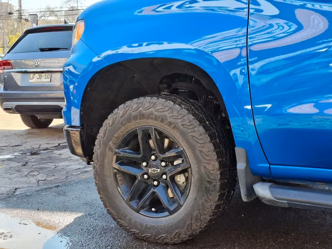 CHEVROLET SILVERADO 2025 - Imagen 11