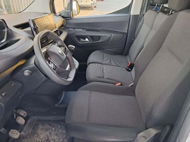 PEUGEOT PARTNER 2025 - Imagen 12