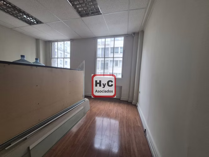 Oficina en Arriendo en Santiago Centro – Excelente Ubicación - Imagen 4