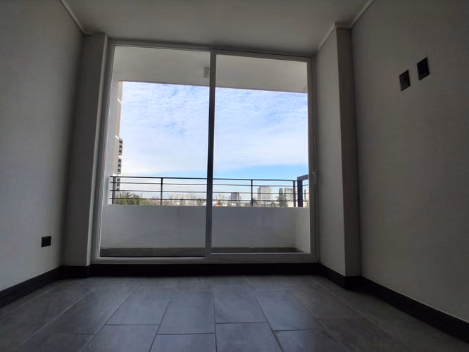 Depto Cerca Al Metro Rodrigo De Araya - 50% 2 Meses - Imagen 3