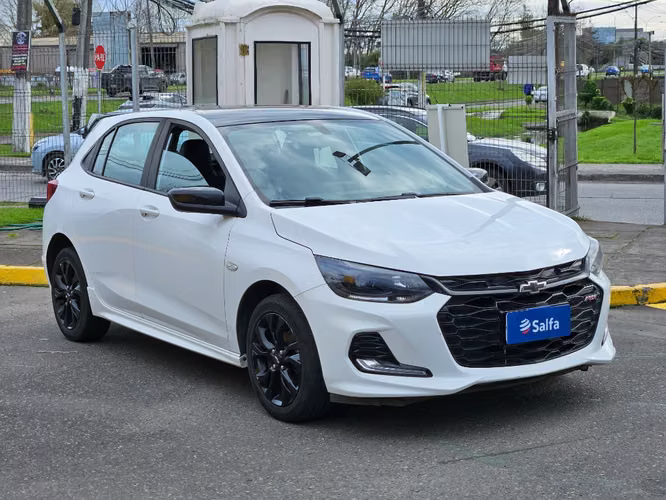 Chevrolet Onix 1.0T RS R 4X2 HB MT 5P 2024 - Imagen 3