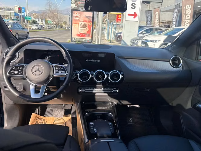 MERCEDES-BENZ 200 2024 - Imagen 6