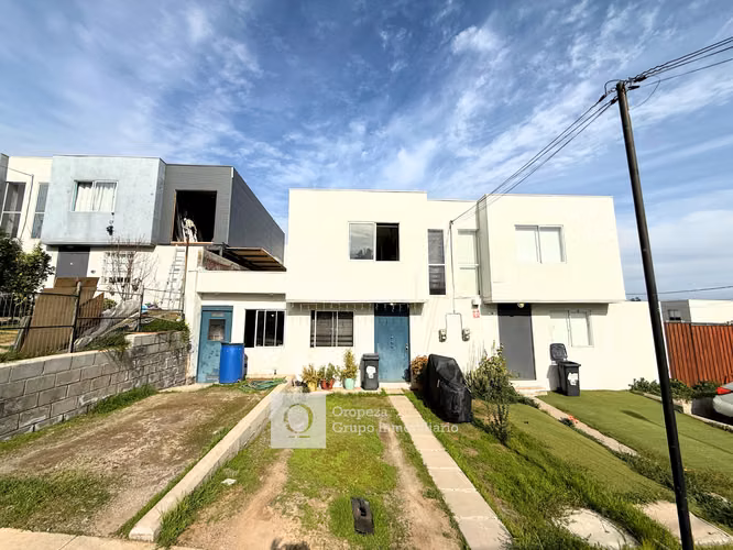 VENTA CASA EN CONDOMINIO 3HAB 3BA LA FLORIDA
