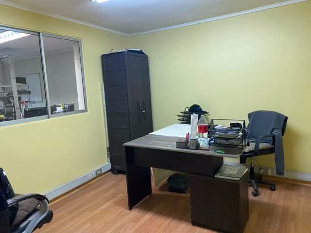 Bodega con oficinas en zona sur de Santiago (131286)