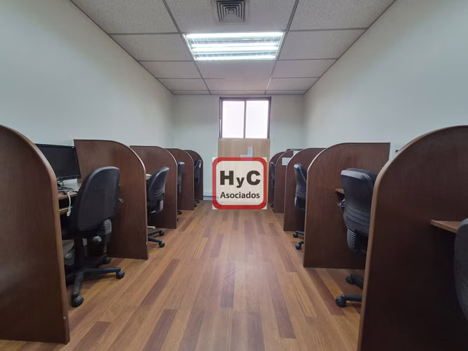 Oficina en Arriendo en Santiago Centro – Excelente Ubicación - Imagen 4