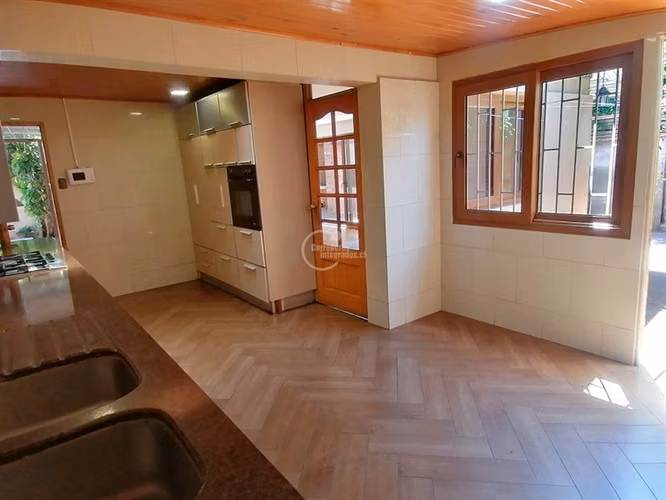 Casa en arriendo de 4 dorm. en Las Condes - Imagen 8