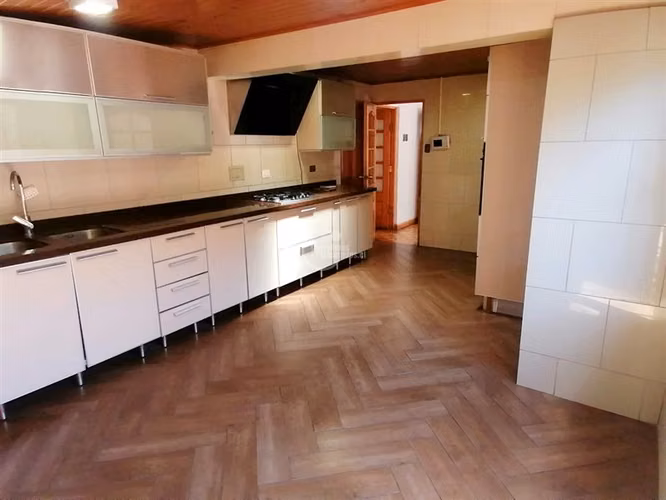 Casa en arriendo de 4 dorm. en Las Condes - Imagen 6