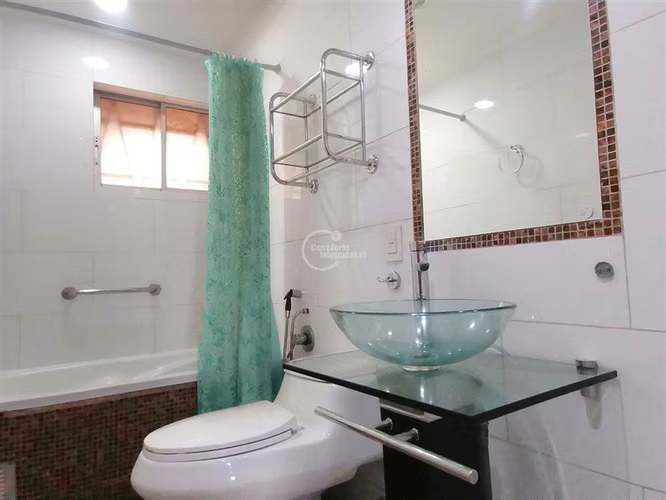 Casa en arriendo de 4 dorm. en Las Condes - Imagen 17