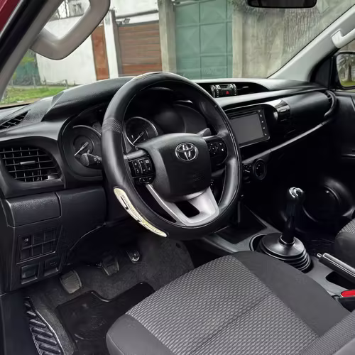 TOYOTA HILUX 4X4 DX 2023 - Imagen 9