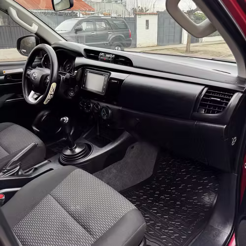 TOYOTA HILUX 4X4 DX 2023 - Imagen 12