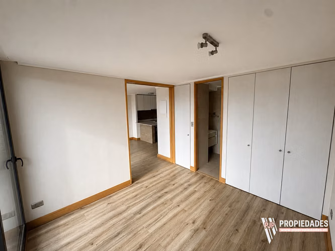 Hermoso departamento con Vista despejada 1D/1B - Providencia - Imagen 9