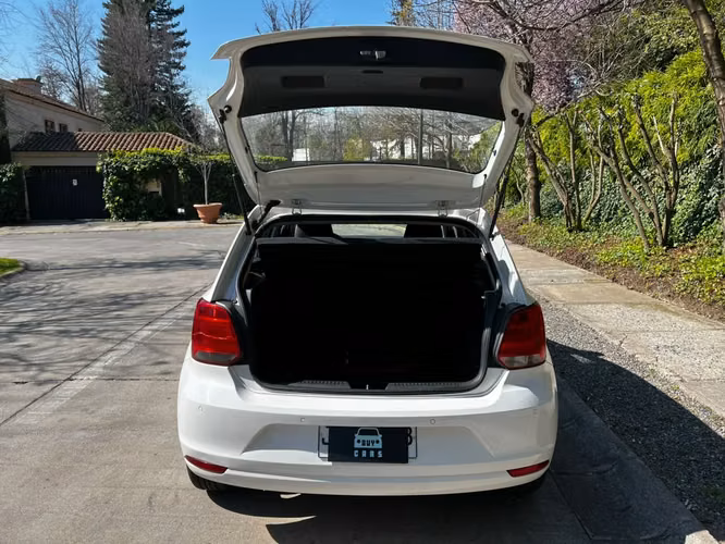 VOLKSWAGEN POLO HB 1.6L AT HIGHLINE 4X2 5P AÑO 2017
