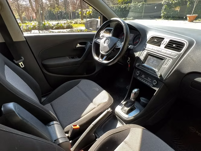 VOLKSWAGEN POLO HB 1.6L AT HIGHLINE 4X2 5P AÑO 2017