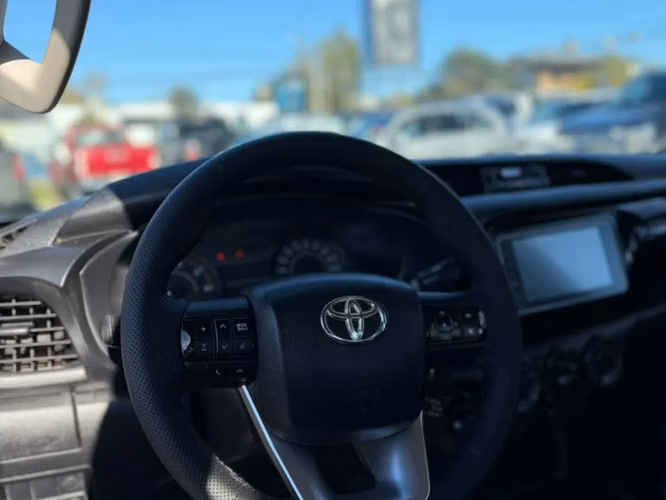 TOYOTA Hilux Dx 4X4 2.4 2021 - Imagen 10