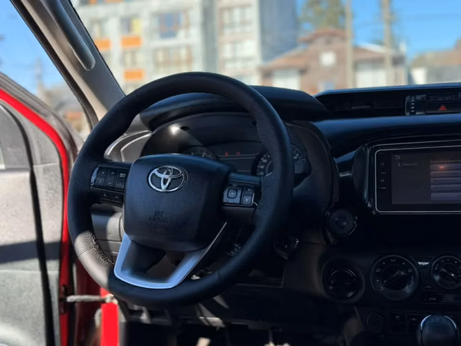 TOYOTA Hilux Dx 4X4 2.4 2021 - Imagen 9