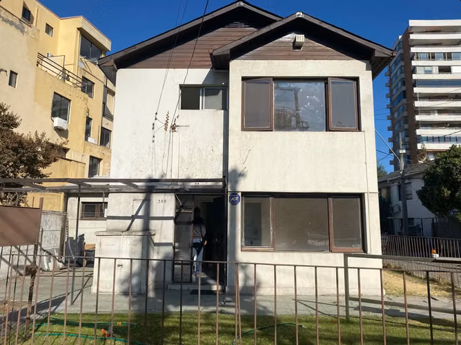 Casa Comercial Arriendo Providencia 3D-2B-2E Metro Manuel Montt.  AVS