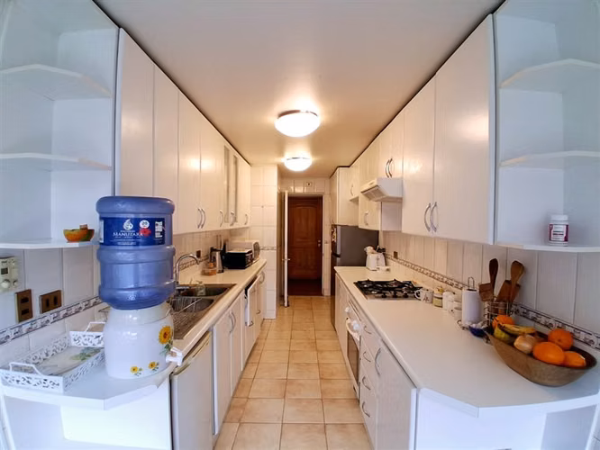 Departamento en Venta de 4D 3B 1E 1B y Piscina en Vitacura - Imagen 7