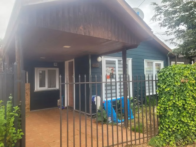 TIENE UNA BODEGA Y UN TALLER PARA TRABAJAR EN COSAS MANUALES - Imagen 3