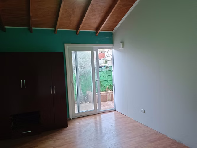 TIENE UNA BODEGA Y UN TALLER PARA TRABAJAR EN COSAS MANUALES - Imagen 17