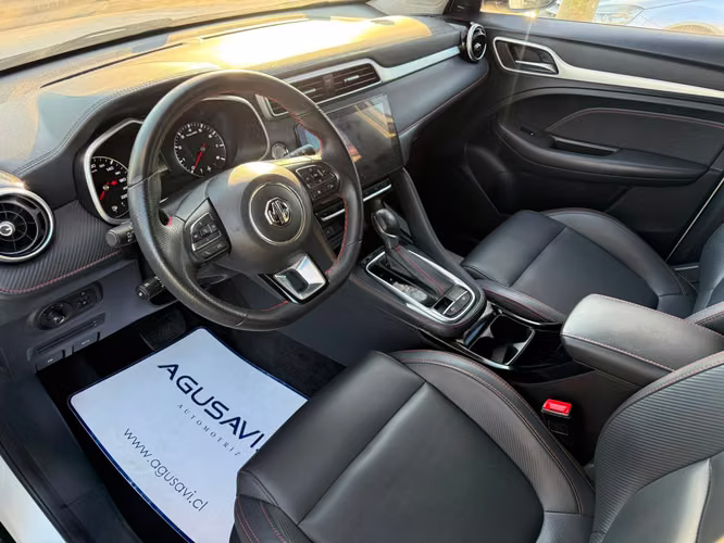 MG ZX DLX 4X2 CVT AT 5P. (2023)
