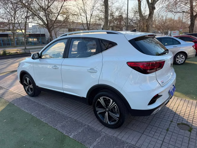 MG ZX DLX 4X2 CVT AT 5P. (2023)