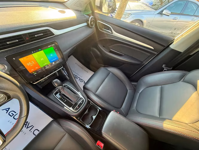 MG ZX DLX 4X2 CVT AT 5P. (2023)