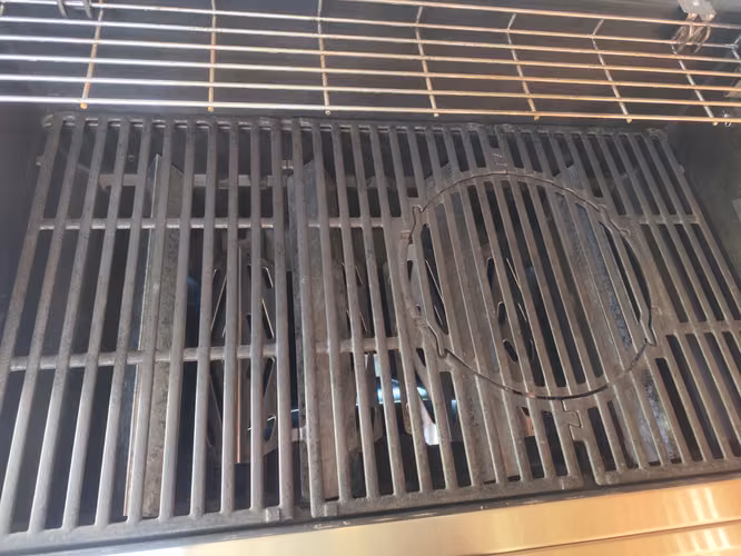 Parrilla a Gas 4 Quemadores marca Weber Genesis-ii E-410