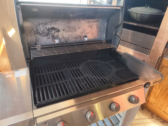 Parrilla a Gas 4 Quemadores marca Weber Genesis-ii E-410