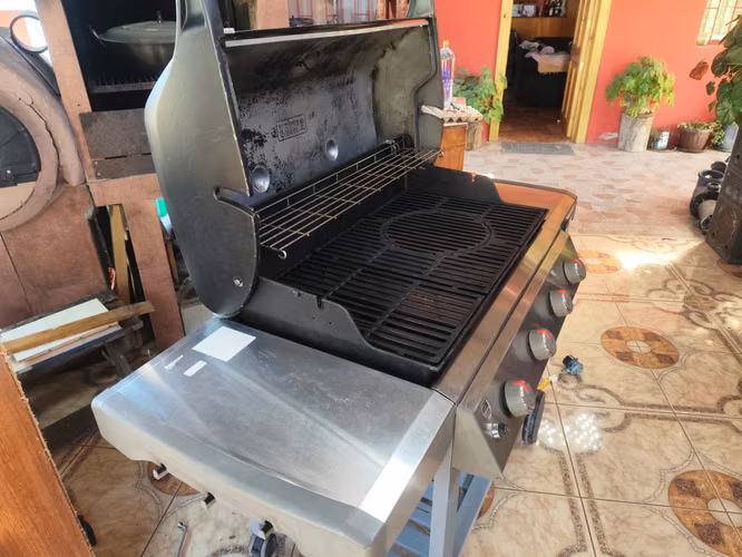 Parrilla a Gas 4 Quemadores marca Weber Genesis-ii E-410