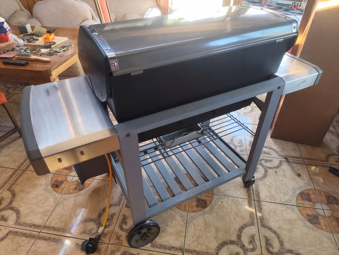 Parrilla a Gas 4 Quemadores marca Weber Genesis-ii E-410